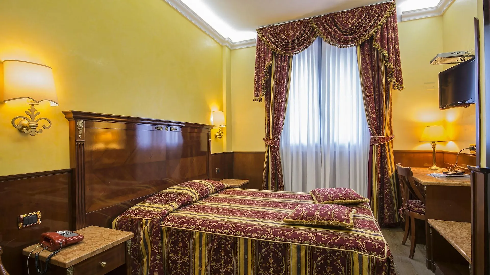 Hotel Vittoria Milán 4*,  Italia