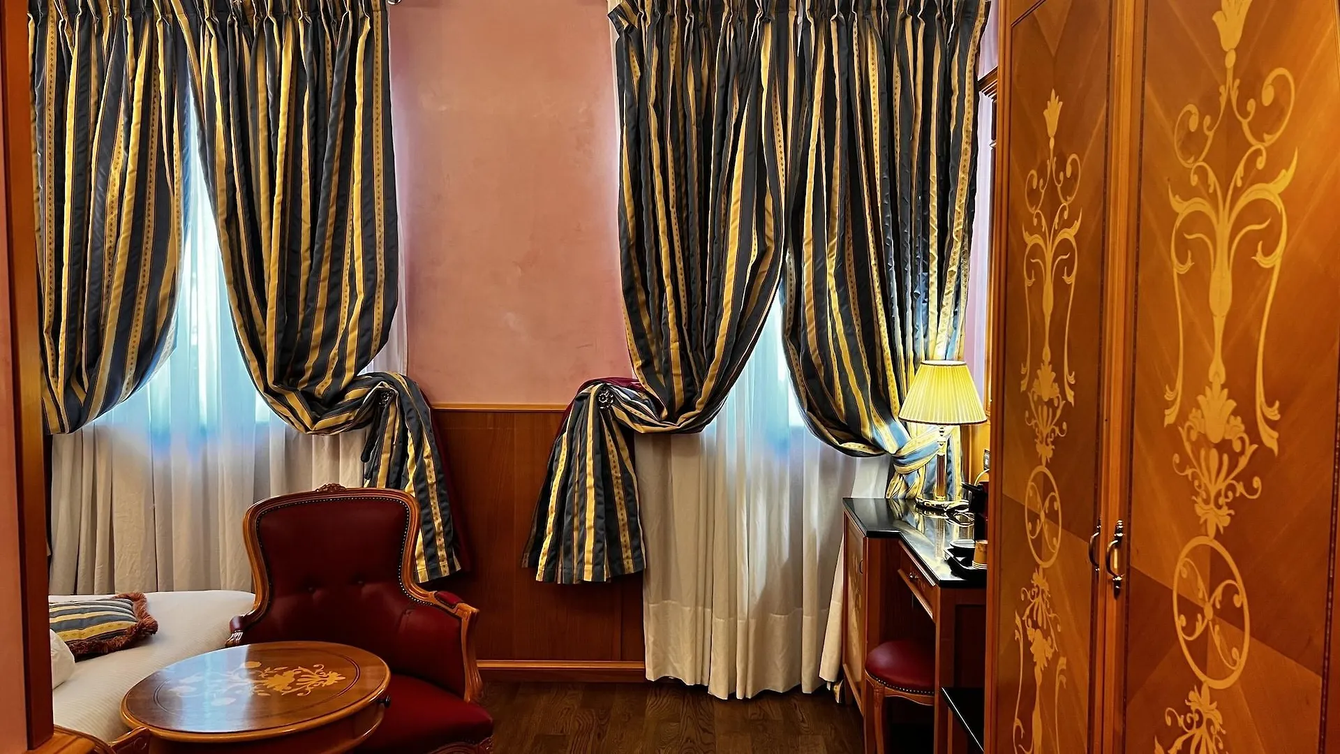Hotel Vittoria Milán 4*,